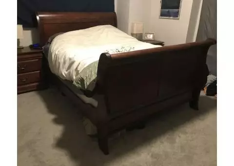 Sleigh Bedroom Set